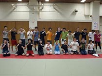 神戸格闘技サークルの格闘技練習全体写真